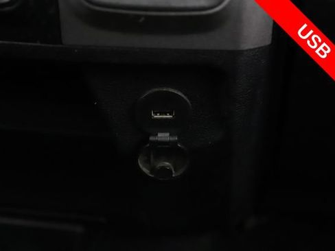 Used 2018 RAM 2500 Tradesman w/ Chrome Appearance Group AWD/4WD image 22