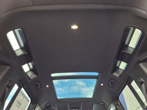 New 2026 Land Rover Defender 110 S AWD/4WD image 24