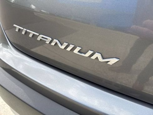 Used 2024 Ford Edge Titanium AWD/4WD image 16