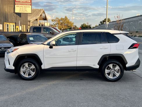Used 2023 Toyota RAV4 LE image 8