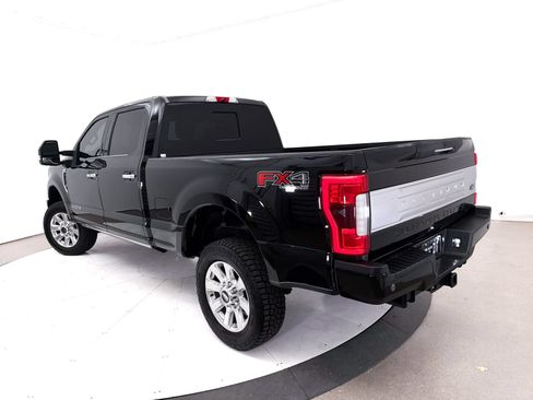 Used 2018 Ford F250 Platinum w/ Platinum Ultimate Package AWD/4WD image 2