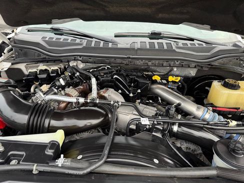 Used 2019 Ford F250 Lariat w/ Lariat Ultimate Package image 39