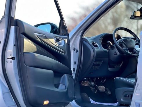 Used 2019 INFINITI QX60 Pure image 9