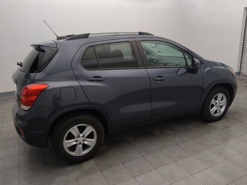 Used 2021 Chevrolet Trax LT w/ LT Convenience Package FWD image 10