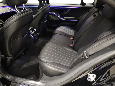 Used 2023 Mercedes-Benz S 580 4MATIC Sedan w/ AMG Line image 21