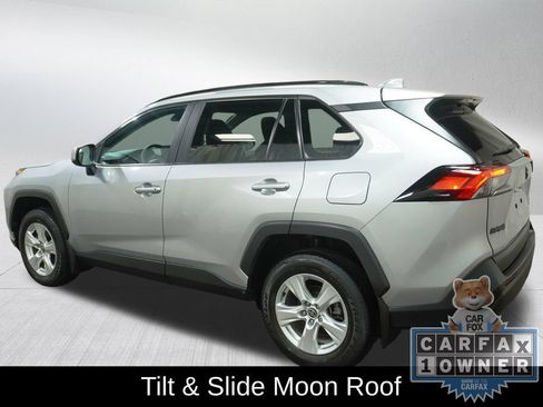 Used 2021 Toyota RAV4 XLE w/ Convenience Package AWD/4WD image 10