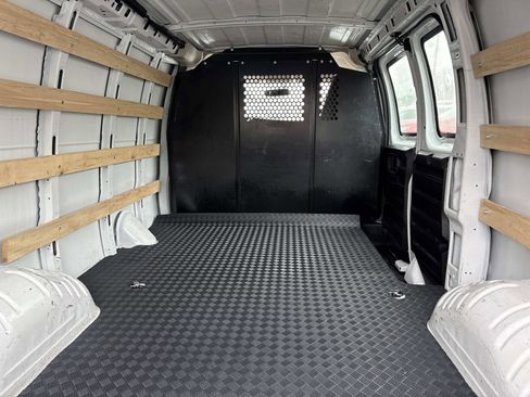 Used 2024 Chevrolet Express 2500 w/ Driver Convenience Package image 15