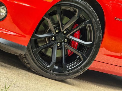 Used 2013 Chevrolet Camaro SS w/ SS Performance Package RWD image 5
