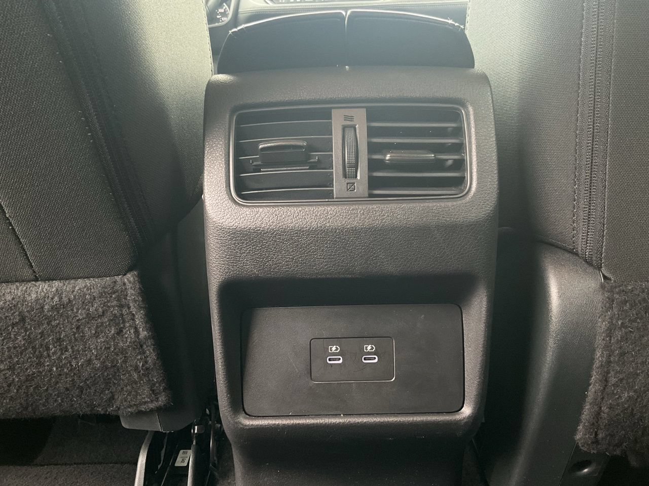 Used 2025 Nissan Rogue SV FWD image 10