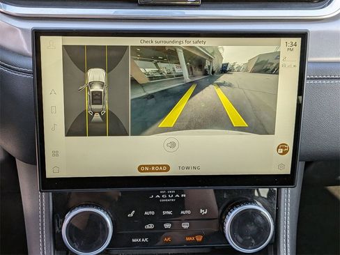 Used 2024 Jaguar F-PACE R-Dynamic S image 18