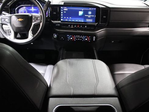 Used 2024 Chevrolet Silverado 2500 LTZ w/ LTZ Convenience Package AWD/4WD image 33