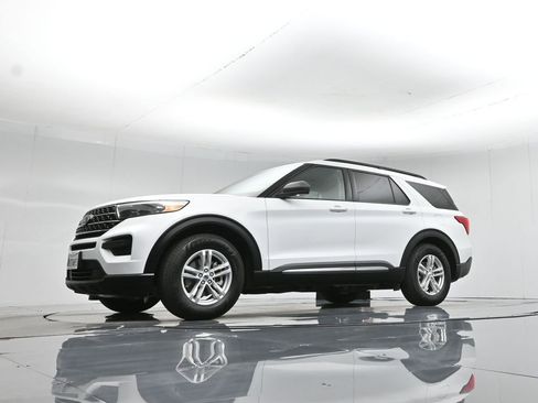 Certified 2021 Ford Explorer XLT image 55