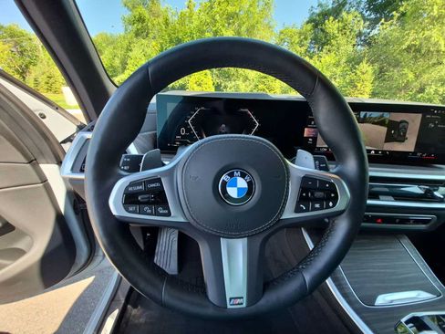 Used 2026 BMW X5 xDrive40i w/ M Sport Package AWD/4WD image 24