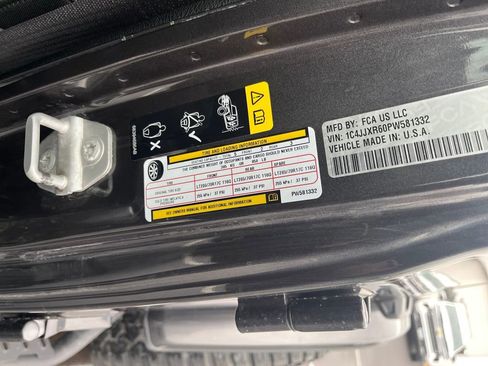 Used 2023 Jeep Wrangler Unlimited Rubicon 4xe image 34