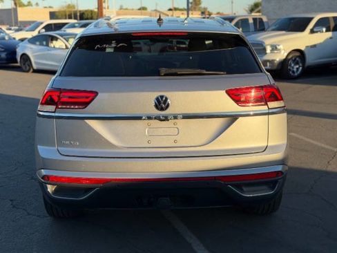 Used 2023 Volkswagen Atlas Cross Sport SE image 4