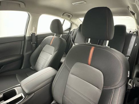 New 2025 Nissan Sentra SR w/ Midnight Edition image 9