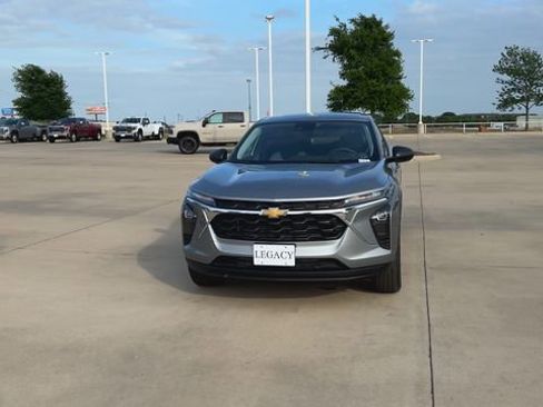 New 2026 Chevrolet Trax LS w/ Driver Confidence Package image 4