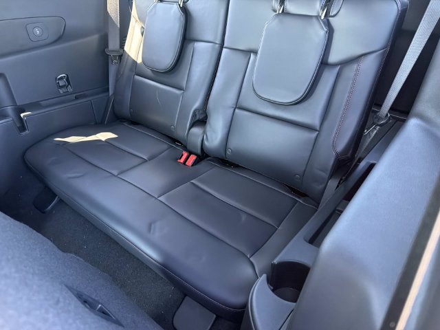 New 2027 Ford Explorer ST-Line w/ ST-Line Street Pack RWD image 26