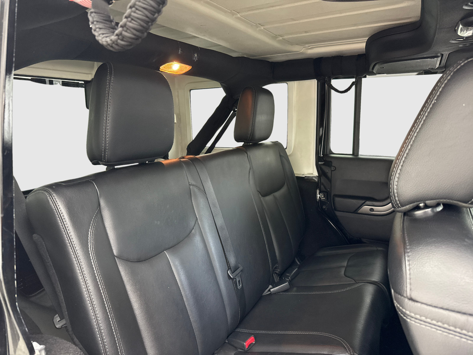 Used 2018 Jeep Wrangler Unlimited Sahara AWD/4WD image 44
