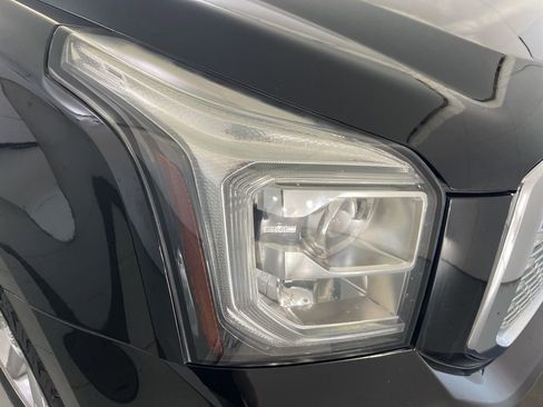 Used 2016 GMC Yukon Denali w/ Open Road Package AWD/4WD image 36