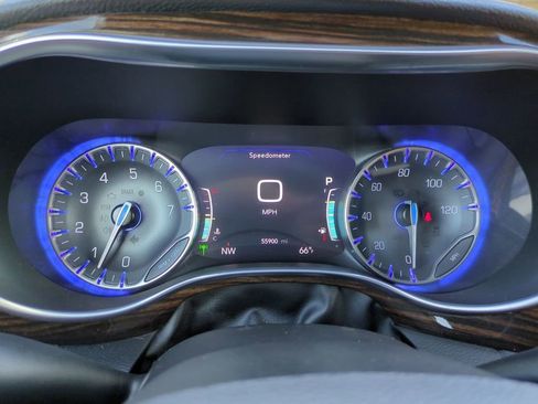 Used 2022 Chrysler Pacifica Pinnacle image 28