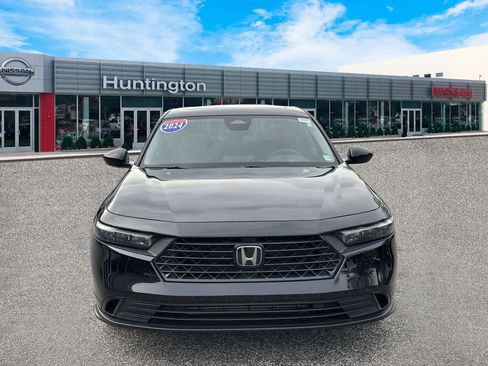 Used 2024 Honda Accord EX image 2