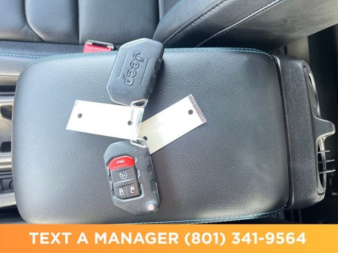 Used 2024 Jeep Wrangler High Altitude AWD/4WD image 28