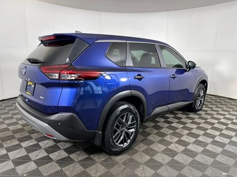 Used 2023 Nissan Rogue S image 3