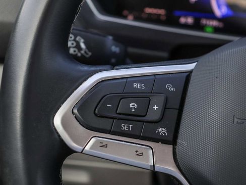 Certified 2023 Volkswagen Tiguan SE FWD image 24