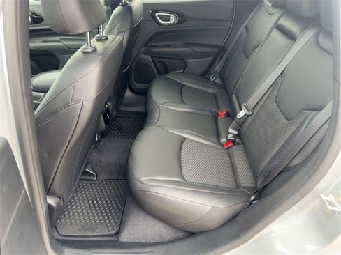 New 2026 Jeep Compass Latitude image 15