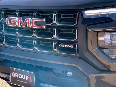 Used 2024 GMC Canyon AT4 image 29