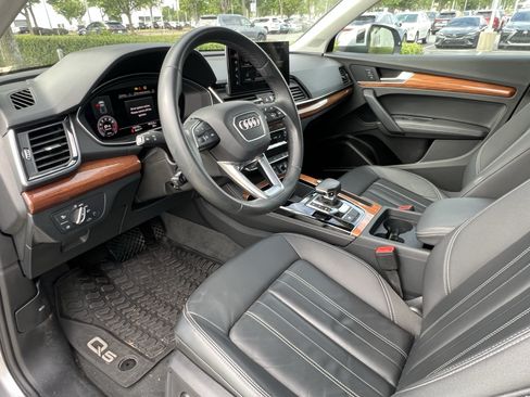 Used 2023 Audi Q5 2.0T Premium Plus w/ Premium Plus Package AWD/4WD image 17