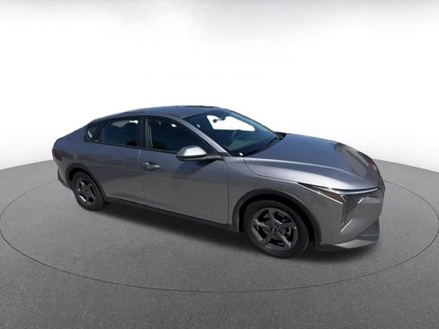 Used 2025 Kia K4 LXS FWD image 2