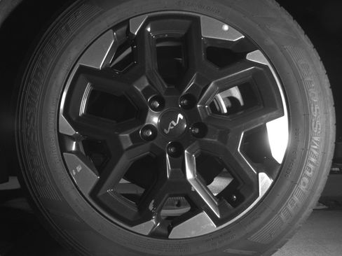 Used 2024 Kia Sorento S image 14