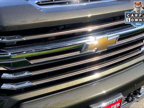 Used 2022 Chevrolet Silverado 2500 High Country w/ Technology Package image 30