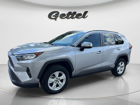 Certified 2021 Toyota RAV4 XLE w/ Convenience Package FWD image 1