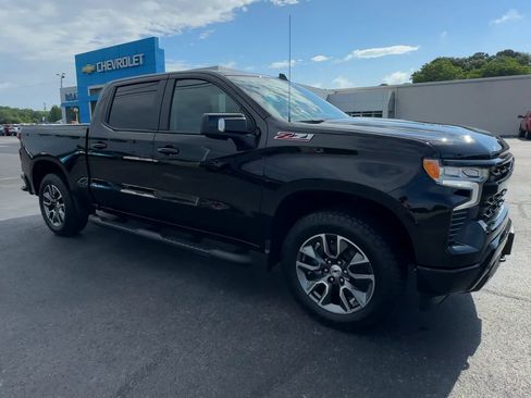 Used 2025 Chevrolet Silverado 1500 RST w/ Z71 Off-Road Package AWD/4WD image 2