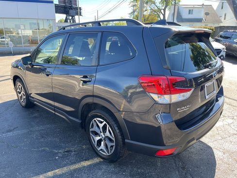 Used 2019 Subaru Forester Premium w/ All-Weather Package image 7