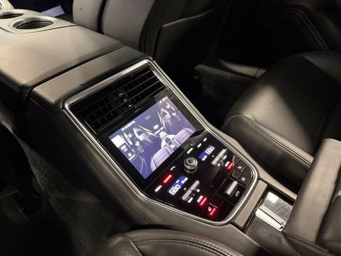 Used 2017 Porsche Panamera 4S w/ Sport Package AWD/4WD image 39