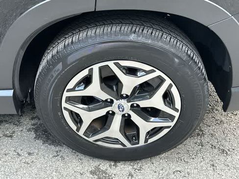 Certified 2024 Subaru Forester Premium AWD/4WD image 5