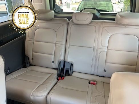 Used 2023 Lincoln Navigator L Reserve image 14
