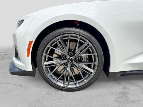 Used 2023 Chevrolet Camaro ZL1 RWD image 13