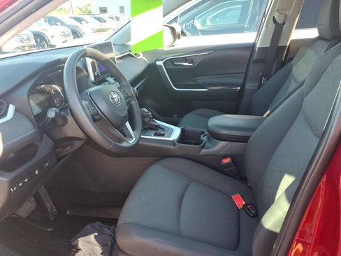Used 2024 Toyota RAV4 XLE w/ Convenience Package AWD/4WD image 7