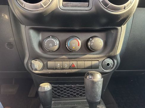 Used 2017 Jeep Wrangler Sport image 16