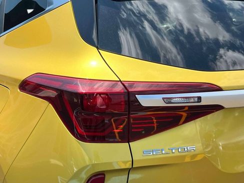 Certified 2021 Kia Seltos S AWD/4WD image 10