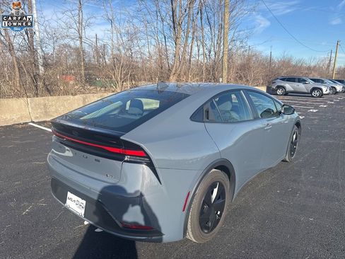 Used 2023 Toyota Prius Limited image 7
