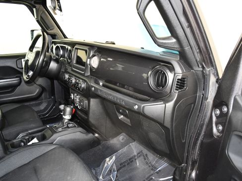 Used 2021 Jeep Wrangler Unlimited Sport AWD/4WD image 39