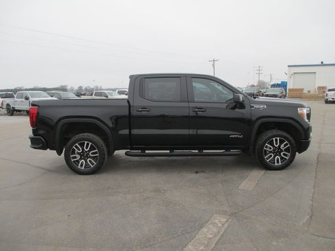 Used 2021 GMC Sierra 1500 AT4 image 3