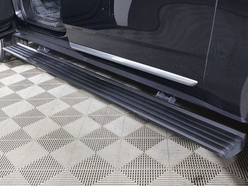 Used 2023 GMC Yukon XL Denali image 29