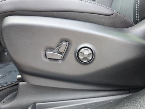 New 2026 Chrysler Pacifica Select FWD image 17